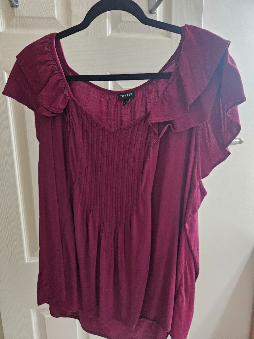 Like New Torrid Rayon Flutter Sleeve Blouse Red Plum Size 3X